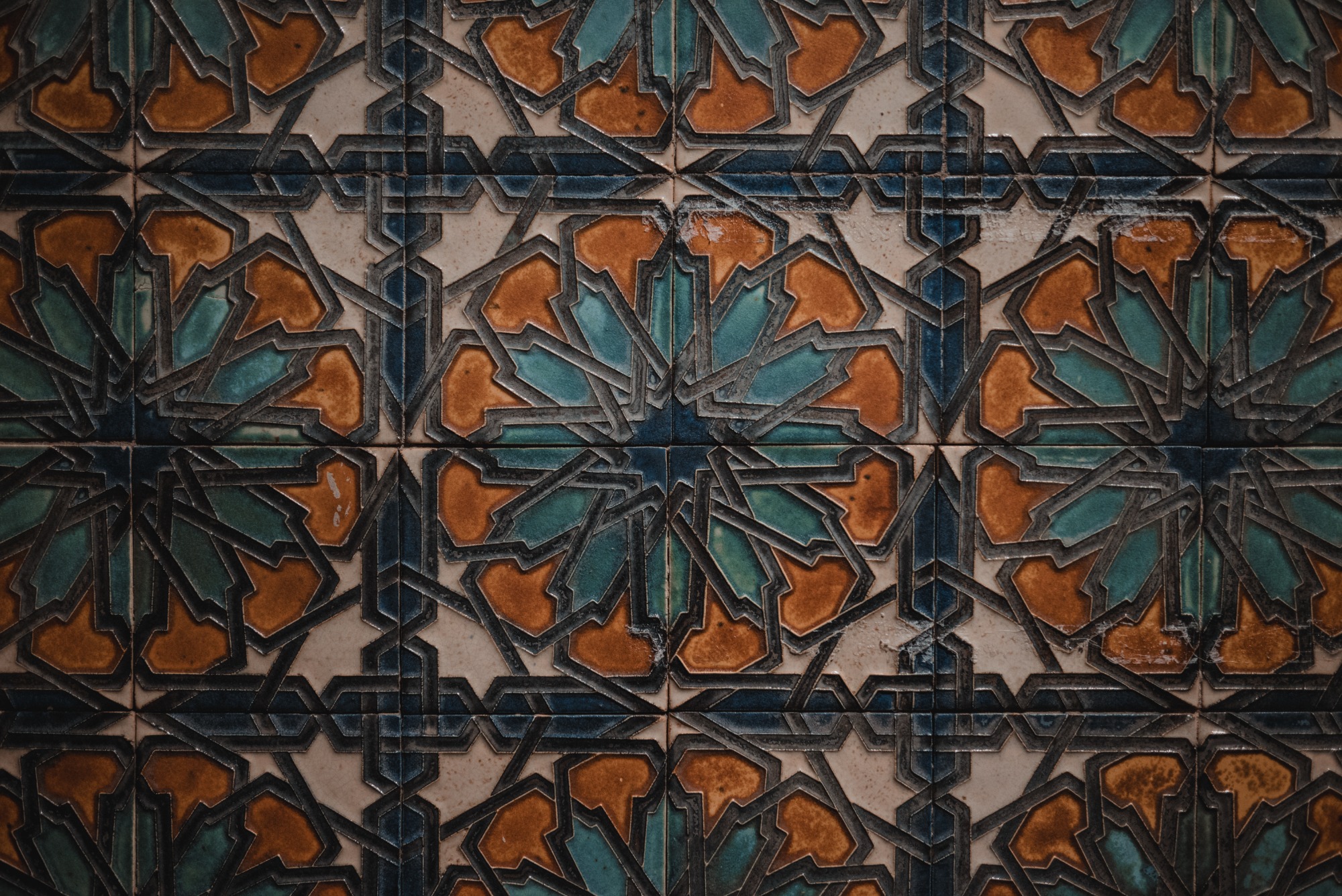 Een delfts blauw patroon in het Royal Delft Museum