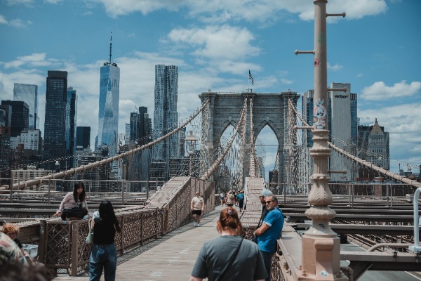Zicht op de Brooklyn Bridge